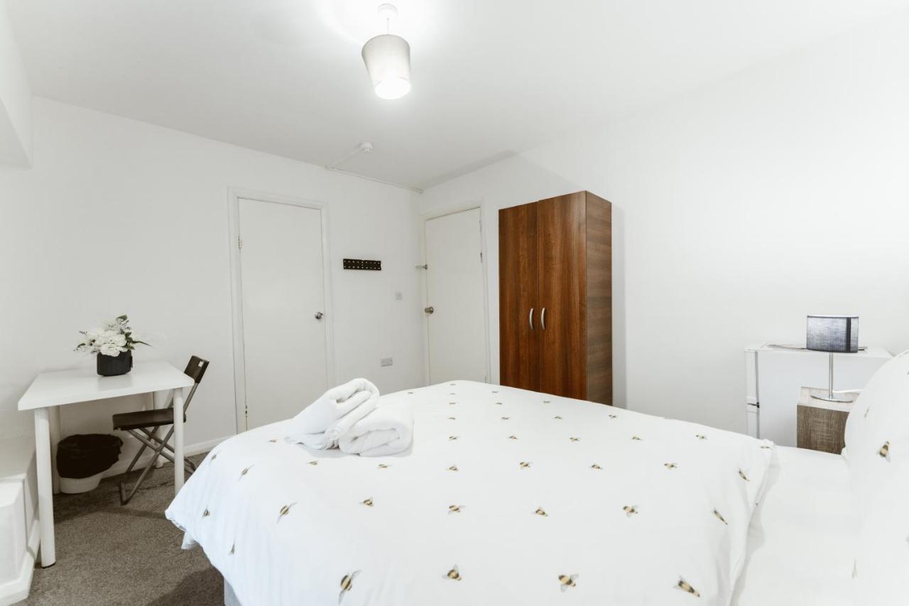 Whitechapel En-Suite Beds To Stay London Eksteriør billede