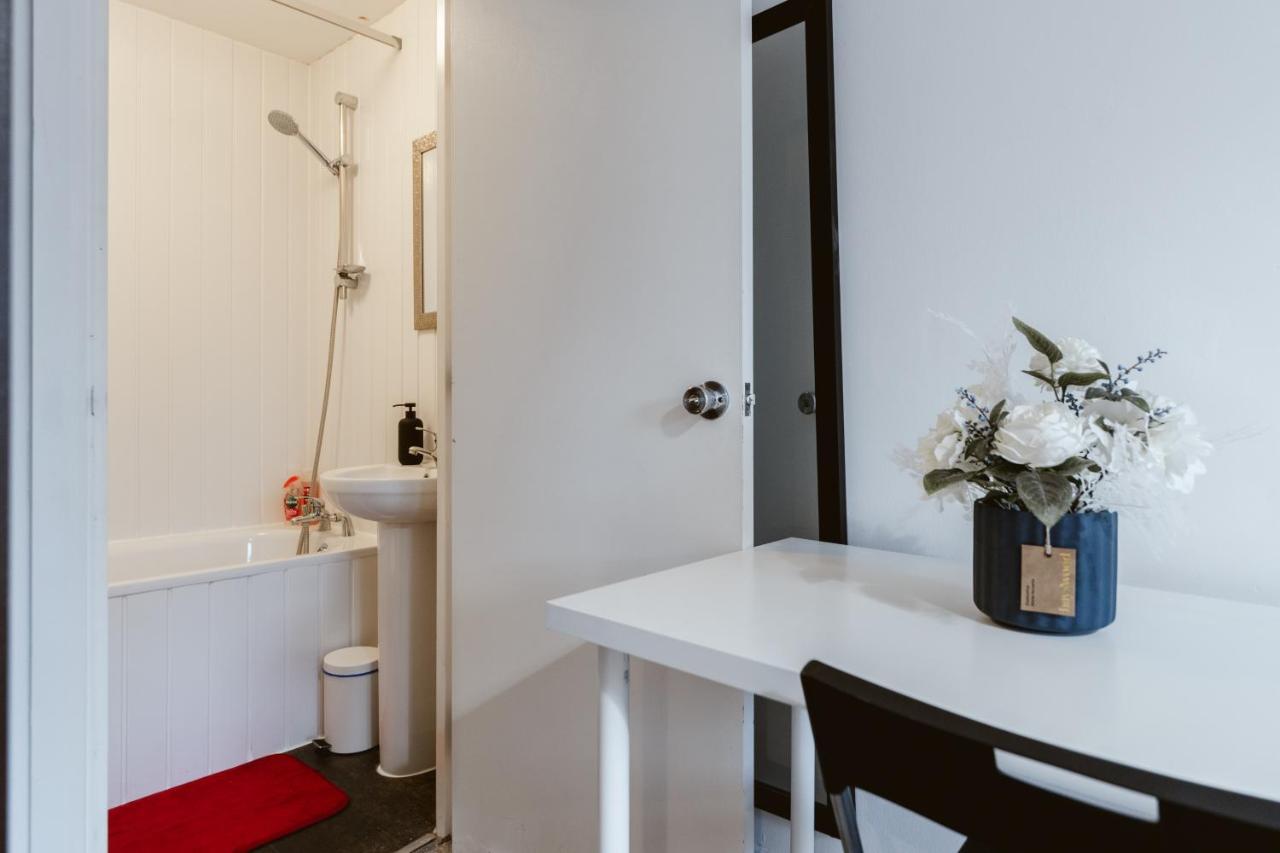 Whitechapel En-Suite Beds To Stay London Eksteriør billede